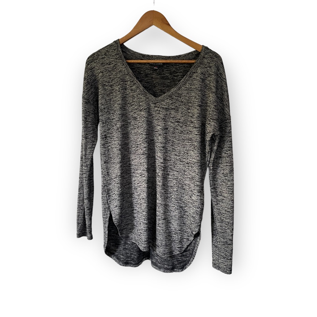 Rock & Republic Gray Long Sleeved Top